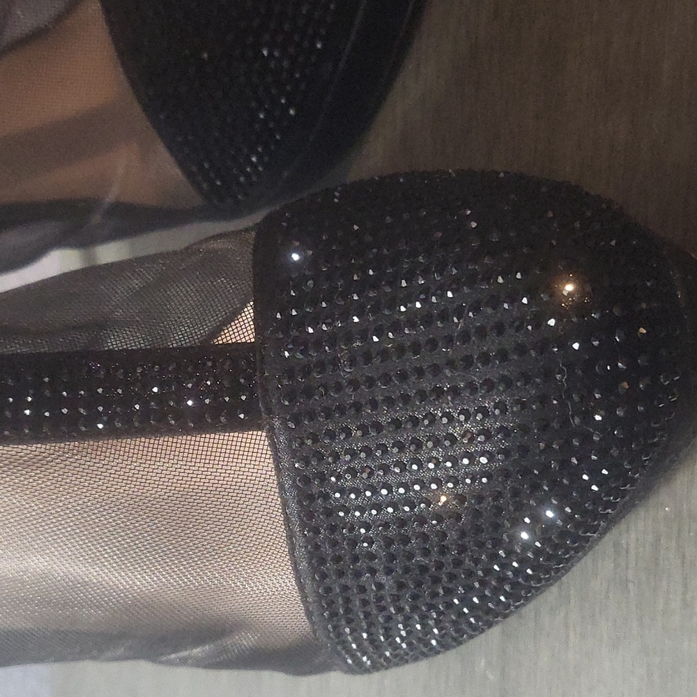 Shoes - Picture 5 of 7
